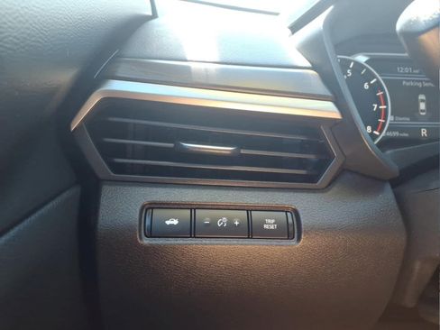 Used 2024 Nissan Altima 2.5 SV FWD image 23