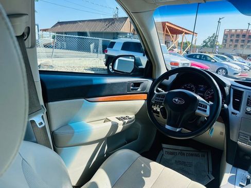 Used 2014 Subaru Outback 2.5i Limited AWD/4WD image 16