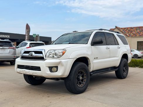 Used 2008 Toyota 4Runner SR5 AWD/4WD image 3