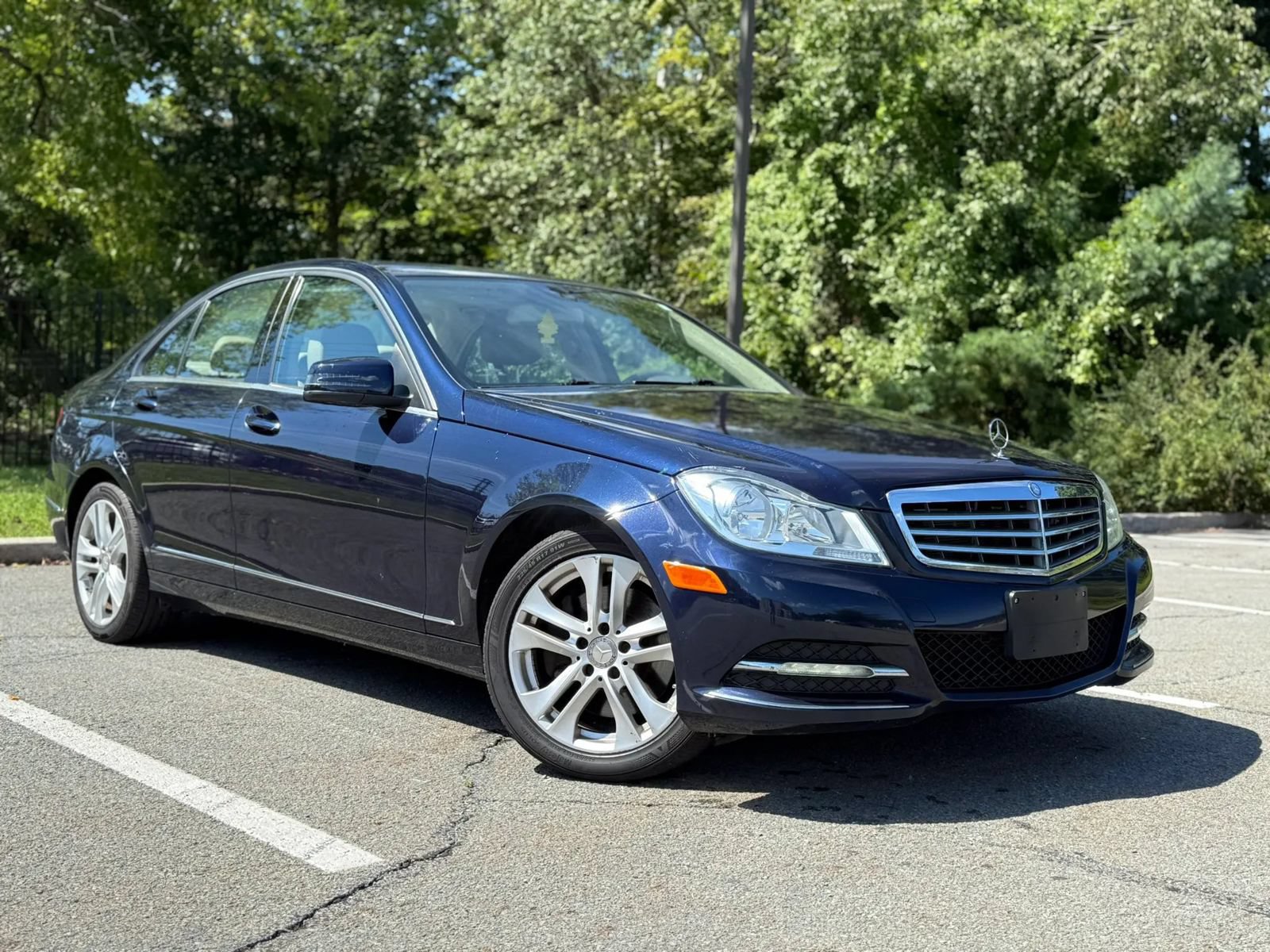 Used 2013 Mercedes-Benz C 300 4MATIC Sedan image 1
