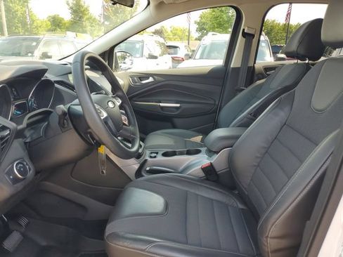 Used 2016 Ford Escape SE w/ SE Chrome Package FWD image 11