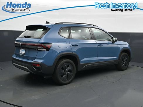 Used 2025 Volkswagen Taos S FWD image 10