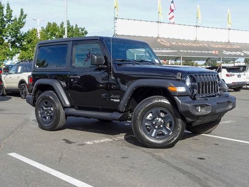 Used 2021 Jeep Wrangler Sport AWD/4WD image 5