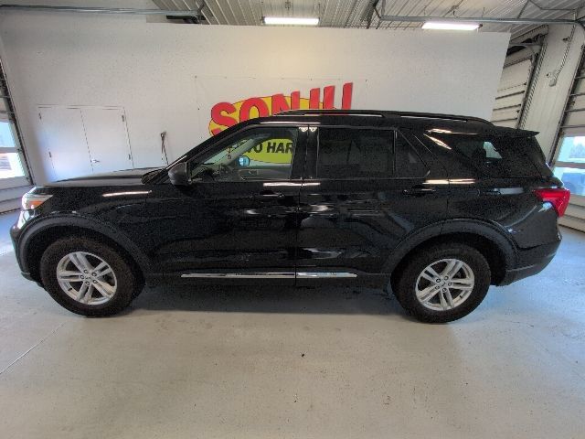 Certified 2023 Ford Explorer XLT AWD/4WD image 2