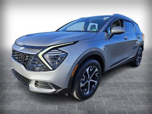 Used 2024 Kia Sportage EX image 3