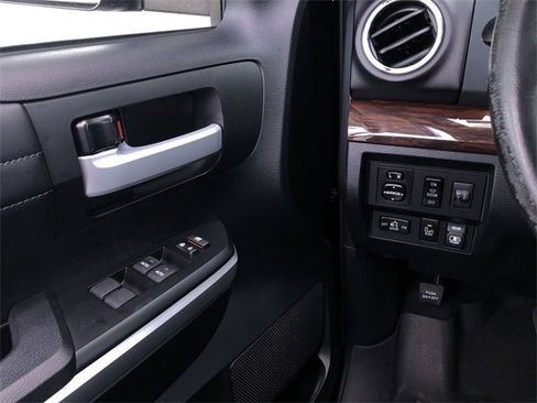Used 2017 Toyota Tundra Limited image 21