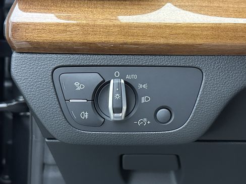 Used 2022 Audi Q5 e Premium Plus w/ Premium Plus Package image 24