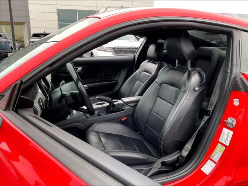 Used 2022 Ford Mustang Premium image 27