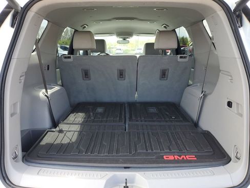 Used 2020 GMC Acadia SLE w/ Driver Convenience Package FWD image 29