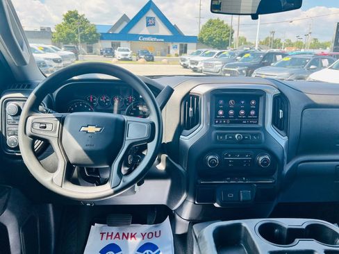 Used 2020 Chevrolet Silverado 1500 Custom w/ Custom Value Package AWD/4WD image 28