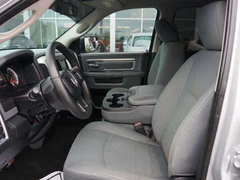 Used 2016 RAM 1500 Classic SLT AWD/4WD image 11