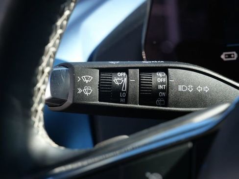 Used 2024 Chevrolet Equinox EV LT FWD image 24