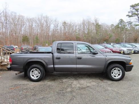 Used 2004 Dodge Dakota Sport w/ Deluxe Convenience Group image 6
