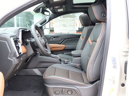 New 2026 GMC Canyon AT4 w/ Technology Plus Package AWD/4WD image 13