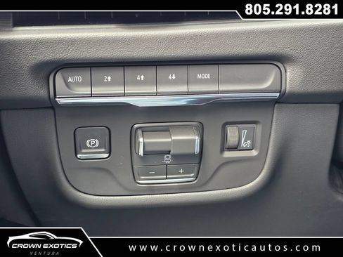 Used 2026 Cadillac Escalade Luxury AWD/4WD image 38