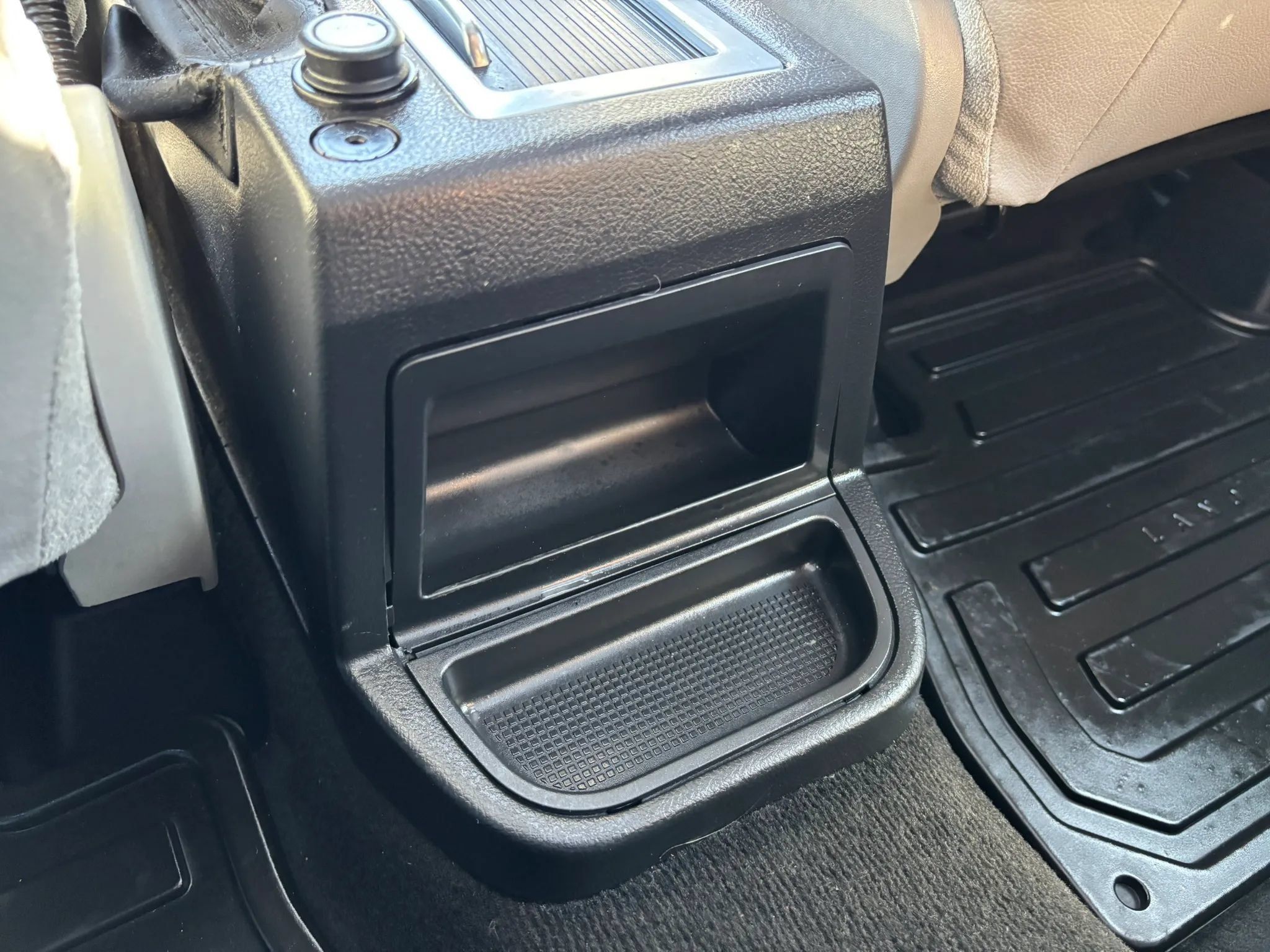 Used 2011 Land Rover LR2 HSE AWD/4WD image 49