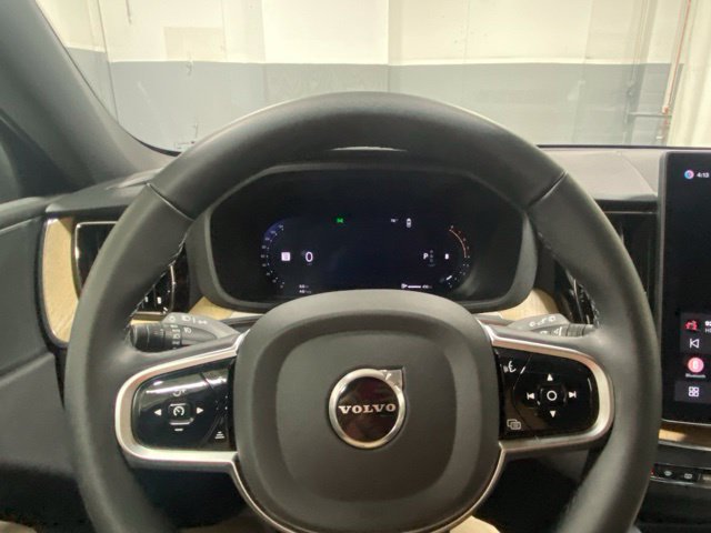 Used 2026 Volvo XC60 B5 Plus AWD/4WD image 15