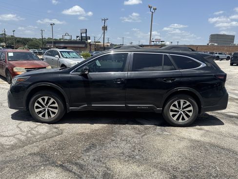 Certified 2022 Subaru Outback Premium AWD/4WD image 6
