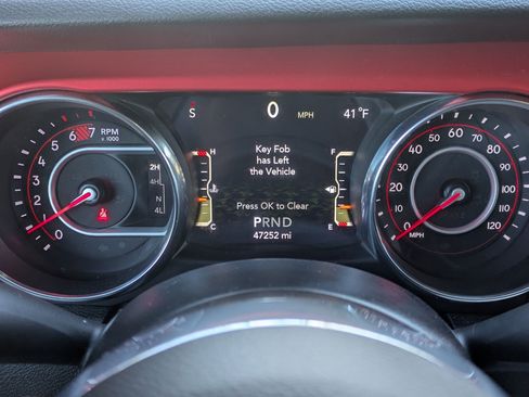 Used 2021 Jeep Wrangler Unlimited Rubicon image 10