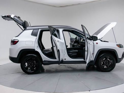 Used 2024 Jeep Compass Trailhawk image 14