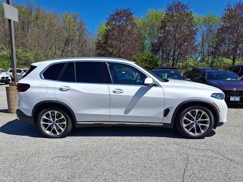 Used 2025 BMW X5 xDrive50e AWD/4WD image 7