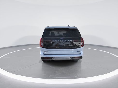 Used 2025 Ford Expedition Max Platinum image 7