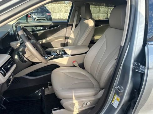 Certified 2023 Lincoln Nautilus AWD w/ Premium Package image 25