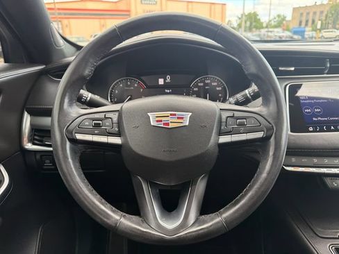 Used 2020 Cadillac XT4 Premium Luxury w/ Cold Weather Package FWD image 16
