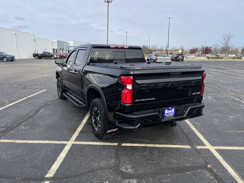 Used 2025 Chevrolet Silverado 1500 ZR2 w/ Technology Package image 4
