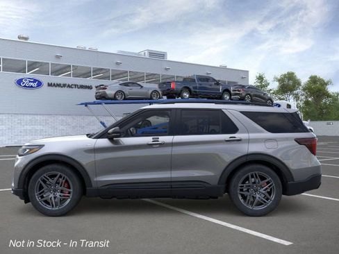 New 2026 Ford Explorer ST-Line w/ ST-Line Street Pack AWD/4WD image 3