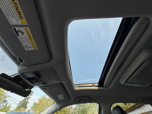 Used 2020 Honda Pilot Touring image 36