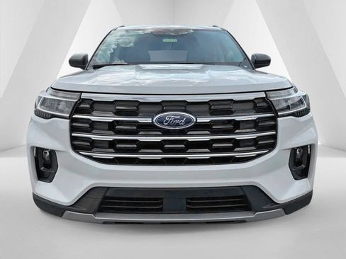 New 2026 Ford Explorer Active w/ Active Comfort Package AWD/4WD image 2