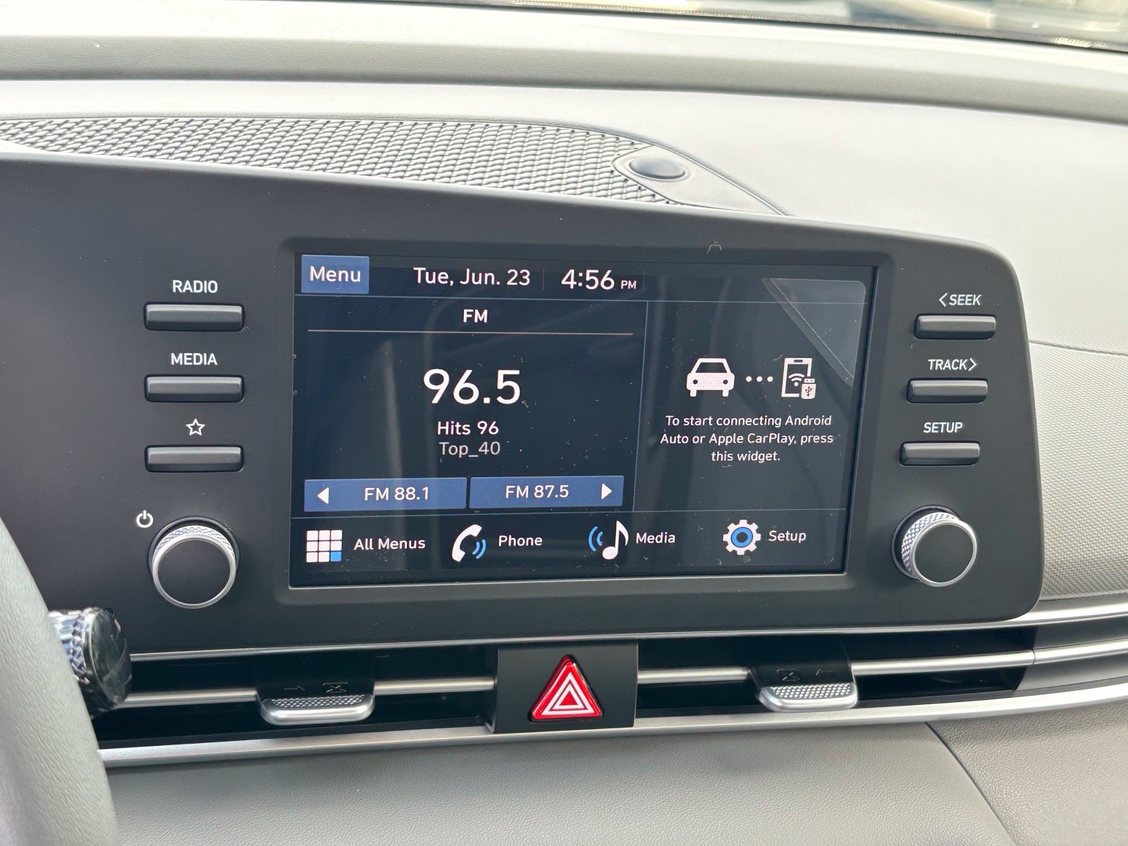New 2026 Hyundai Elantra SE FWD image 21