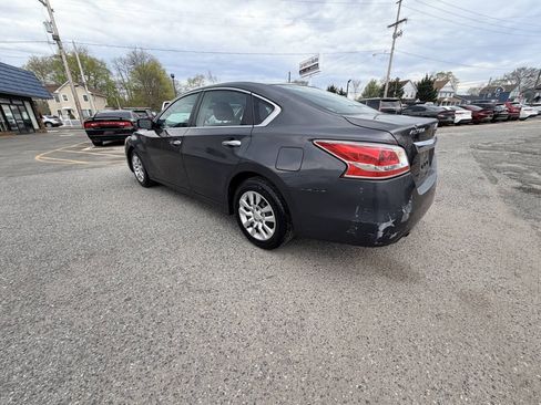 Used 2013 Nissan Altima 2.5 S FWD image 13