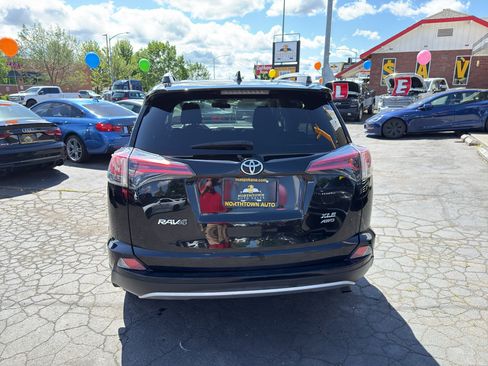 Used 2018 Toyota RAV4 XLE w/ Plus Extra Value Package AWD/4WD image 6