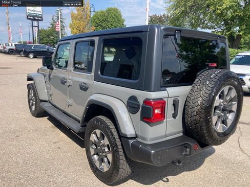 Used 2021 Jeep Wrangler Unlimited Sahara w/ Uconnect 4C Nav & Sound Group AWD/4WD image 7