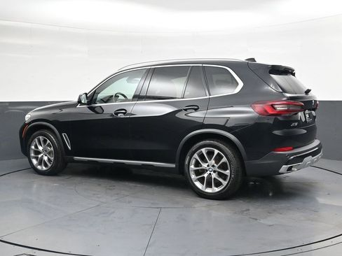 Used 2022 BMW X5 xDrive40i w/ Premium Package AWD/4WD image 5
