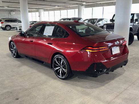 Used 2025 BMW 530i w/ M Sport Package RWD image 6