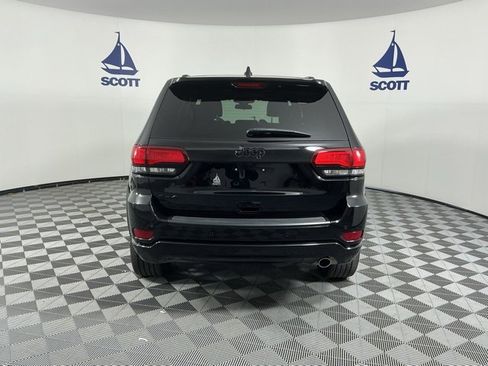 Used 2021 Jeep Grand Cherokee Laredo X image 5