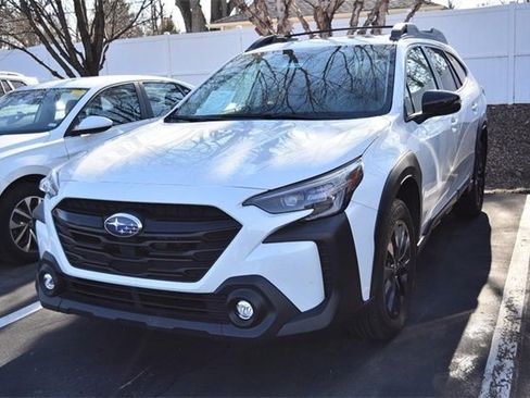 Used 2025 Subaru Outback Onyx Edition image 4