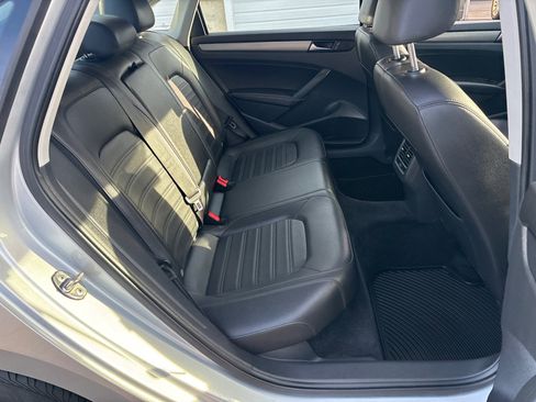 Used 2015 Volkswagen Passat 1.8T SE image 13