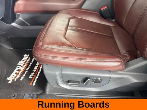 Used 2024 Ford Expedition Limited image 12