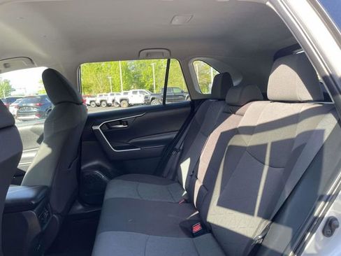 Used 2024 Toyota RAV4 XLE FWD image 16