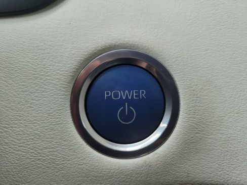 Used 2022 Toyota Tundra Capstone AWD/4WD image 35