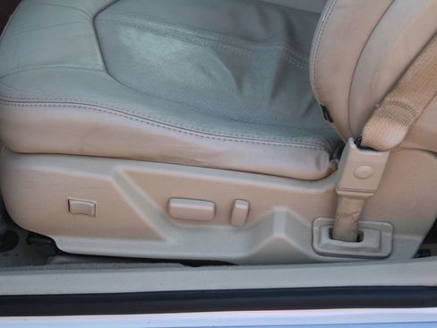 Used 2011 Cadillac CTS Premium image 15