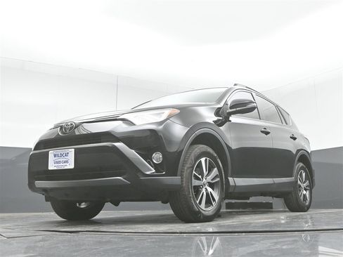 Used 2018 Toyota RAV4 XLE image 29