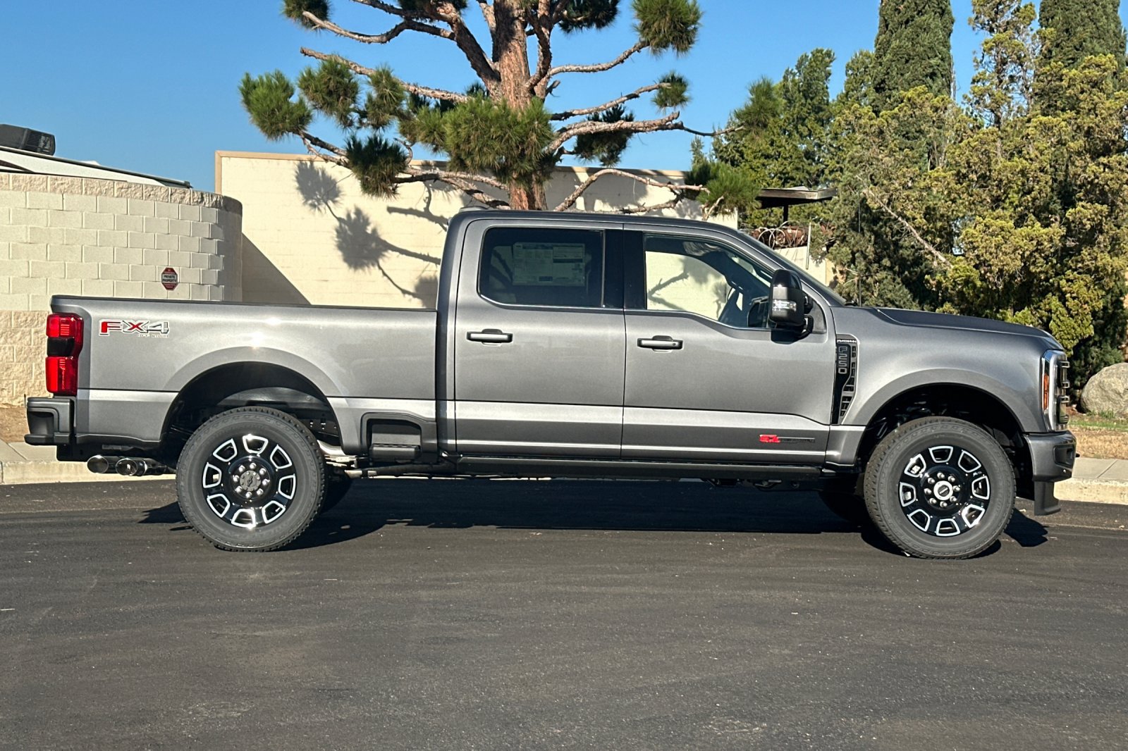 New 2027 Ford F250 Platinum w/ FX4 Off-Road Package AWD/4WD image 3