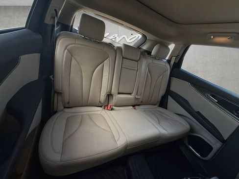 Used 2019 Lincoln Nautilus Reserve FWD image 22