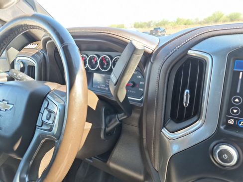 Used 2023 Chevrolet Silverado 2500 LTZ w/ Gooseneck/5TH Wheel Package image 21