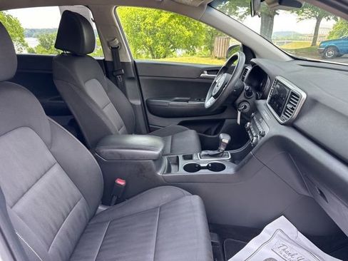 Used 2020 Kia Sportage LX AWD/4WD image 11